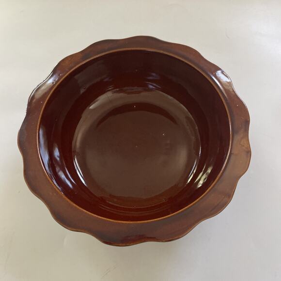 Vintage Westbend Brown Stoneware Scalloped Edge Casserole Dish With Lid - Picture 3 of 10